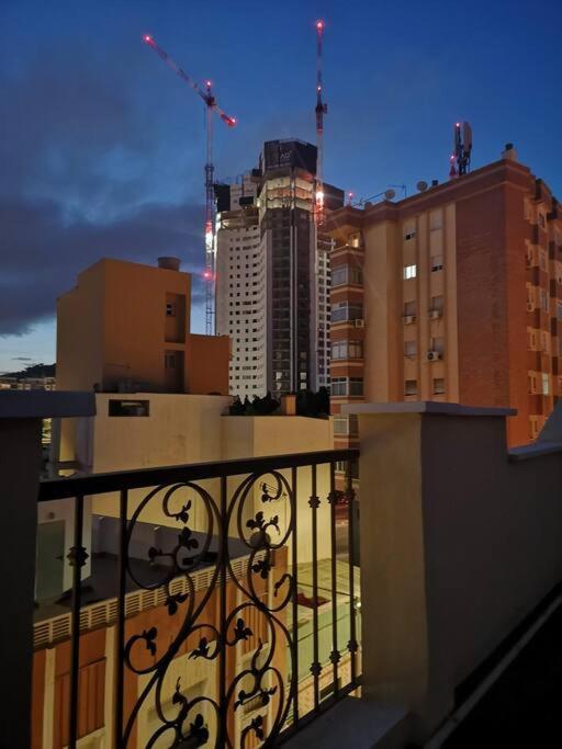 Lujoso Piso Centro Aparcamiento Privado, Terraza & Ac Lägenhet Málaga Exteriör bild