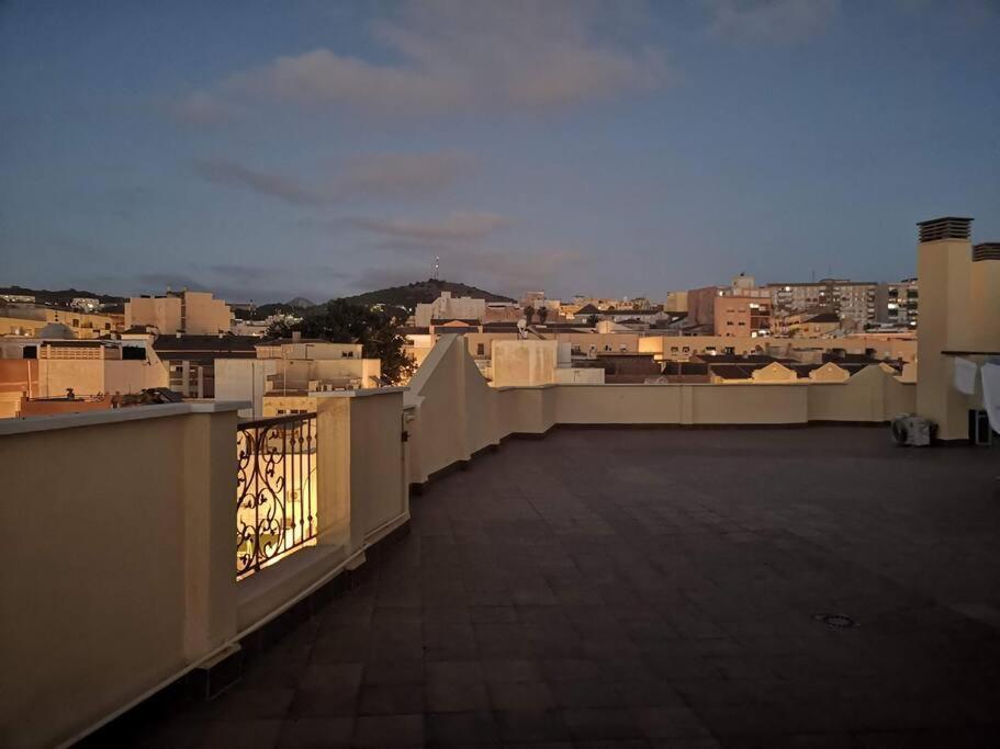 Lujoso Piso Centro Aparcamiento Privado, Terraza & Ac Lägenhet Málaga Exteriör bild