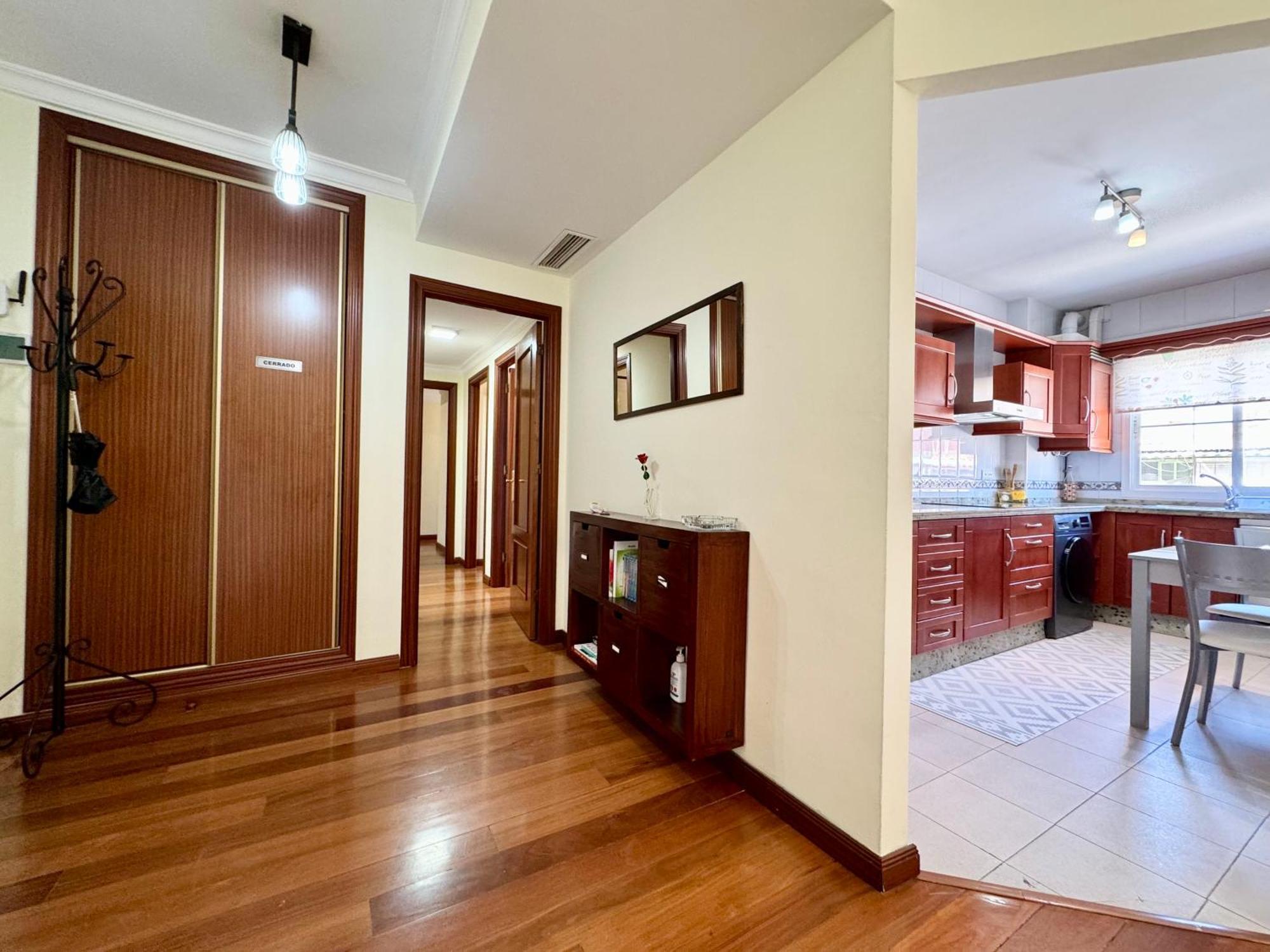 Lujoso Piso Centro Aparcamiento Privado, Terraza & Ac Lägenhet Málaga Exteriör bild